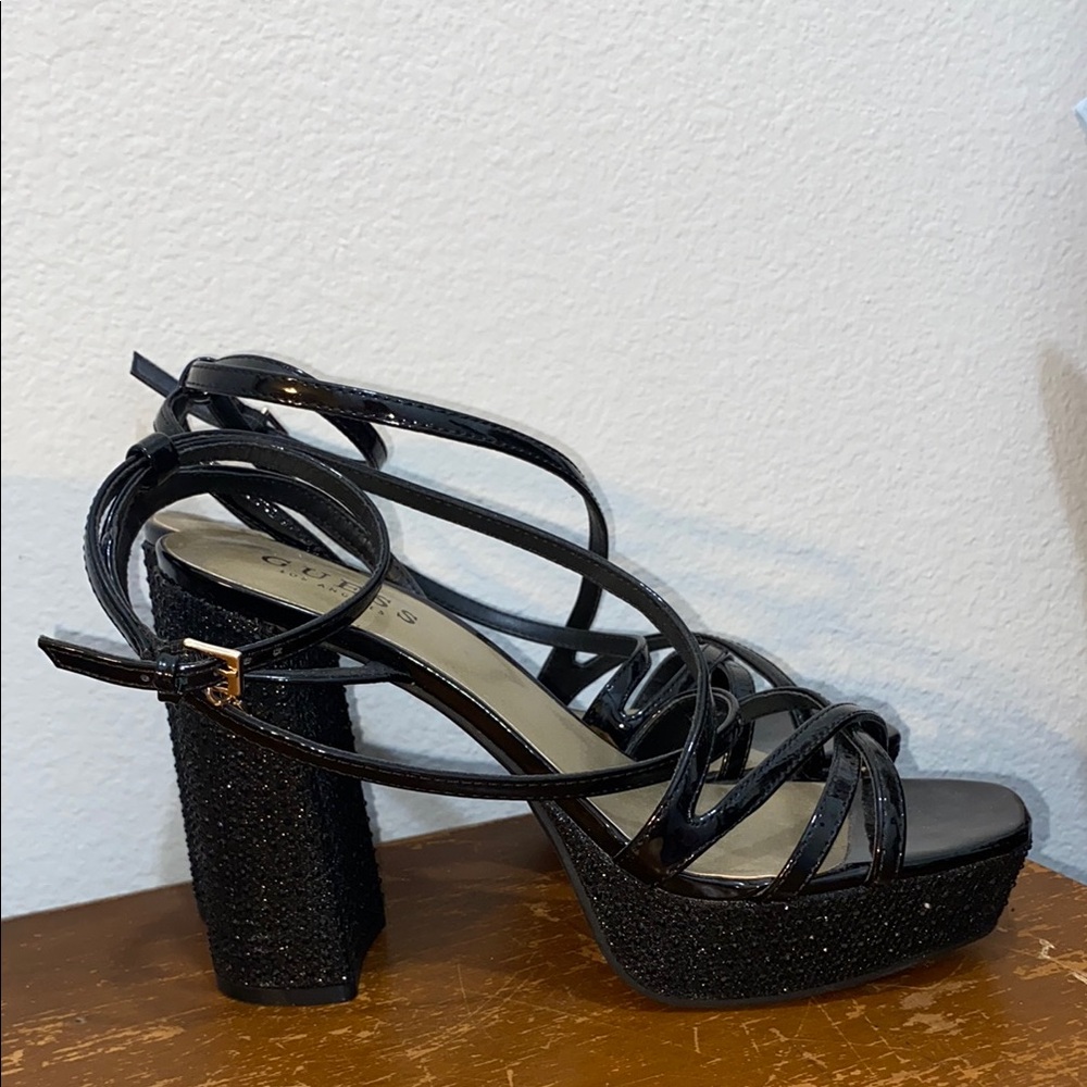 🖤GUESS Black Strappy Heels 🖤
